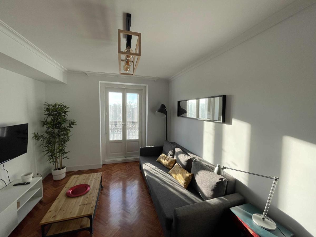 Apartamento Con Vistas Al Parque Del Retiro Madrid Bagian luar foto