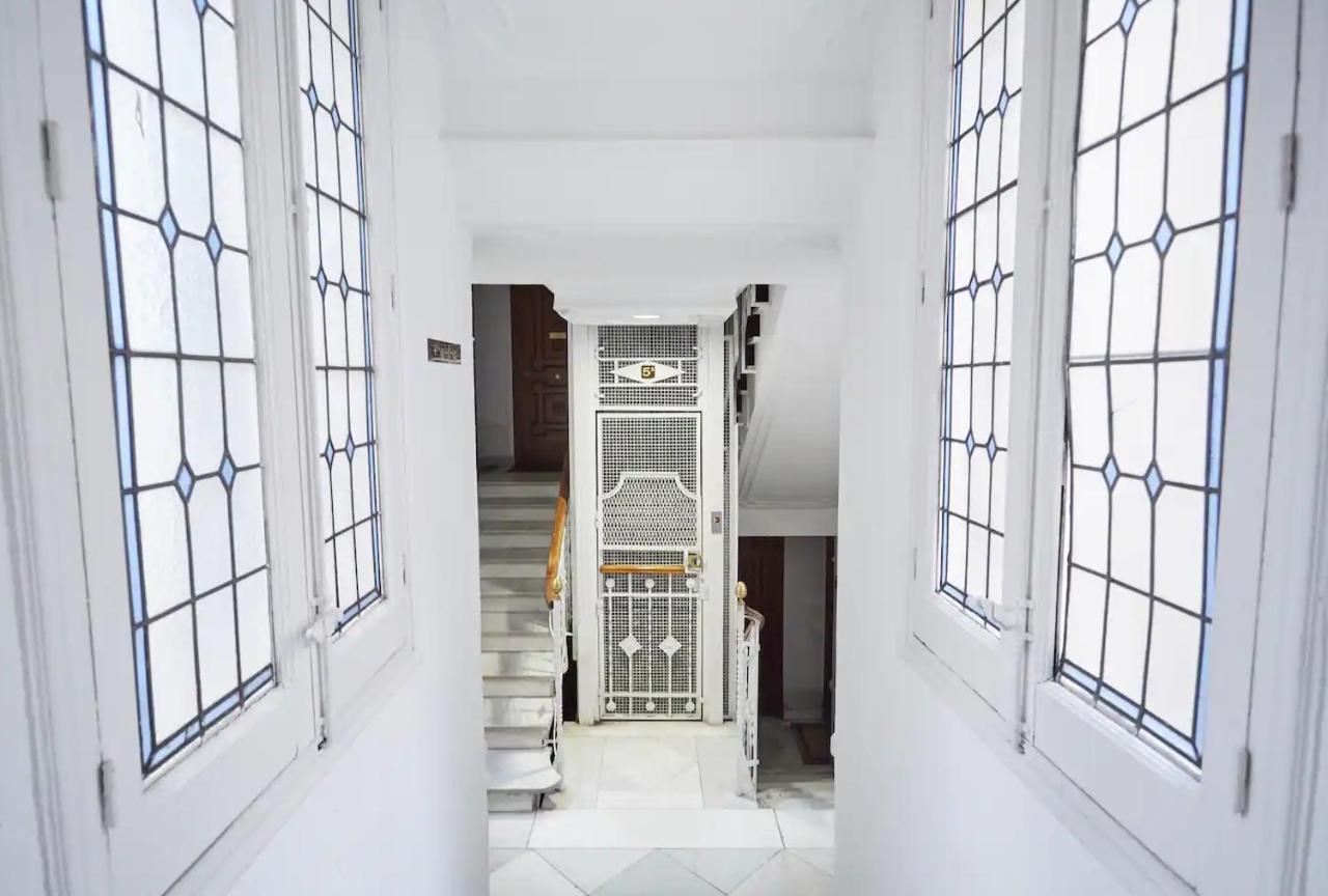 Apartamento Con Vistas Al Parque Del Retiro Madrid Bagian luar foto