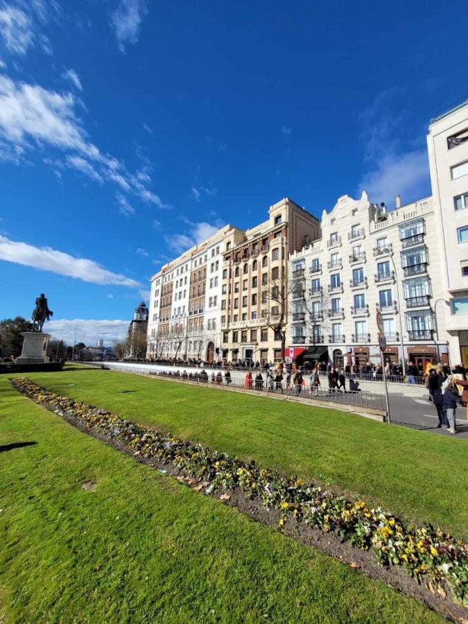 Apartamento Con Vistas Al Parque Del Retiro Madrid Bagian luar foto