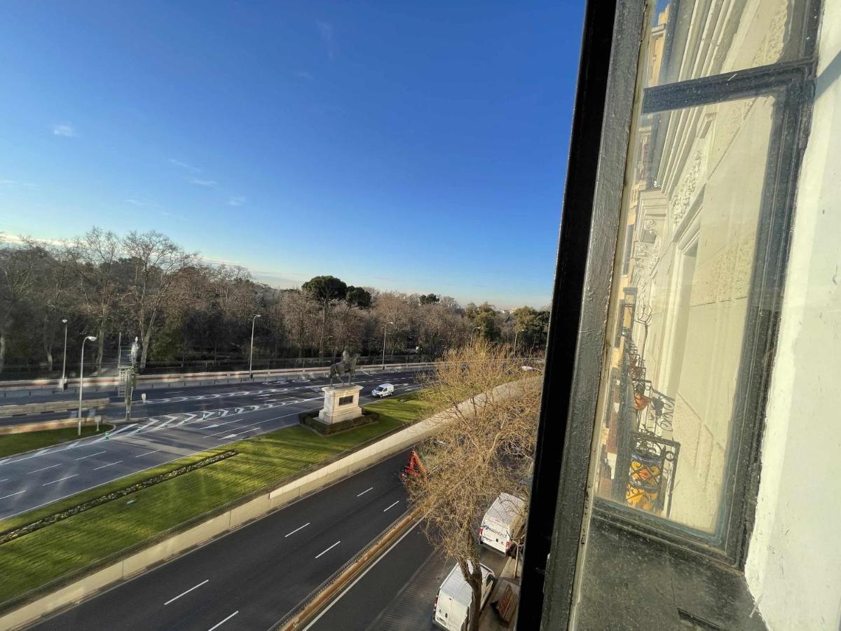 Apartamento Con Vistas Al Parque Del Retiro Madrid Bagian luar foto