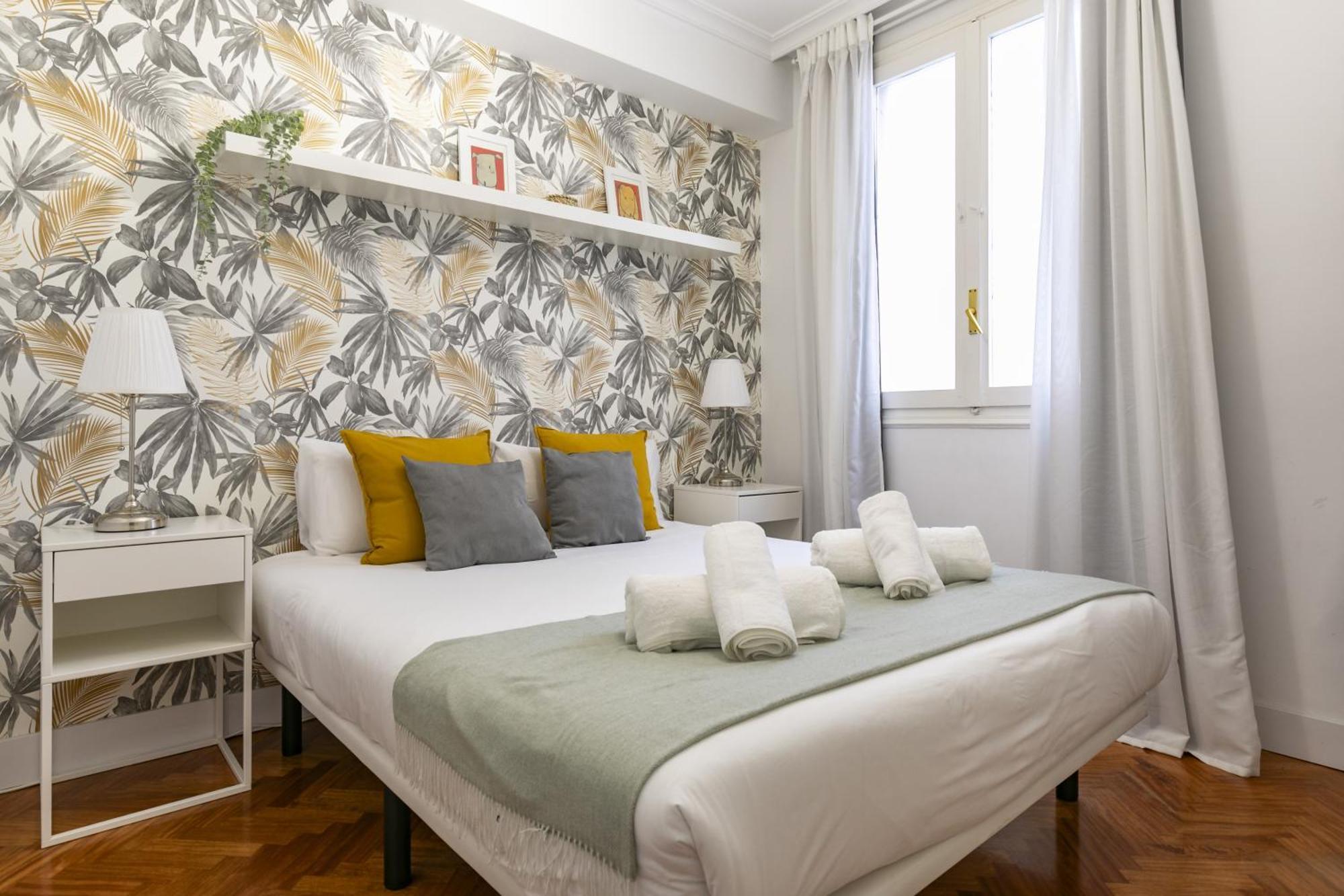 Apartamento Con Vistas Al Parque Del Retiro Madrid Bagian luar foto