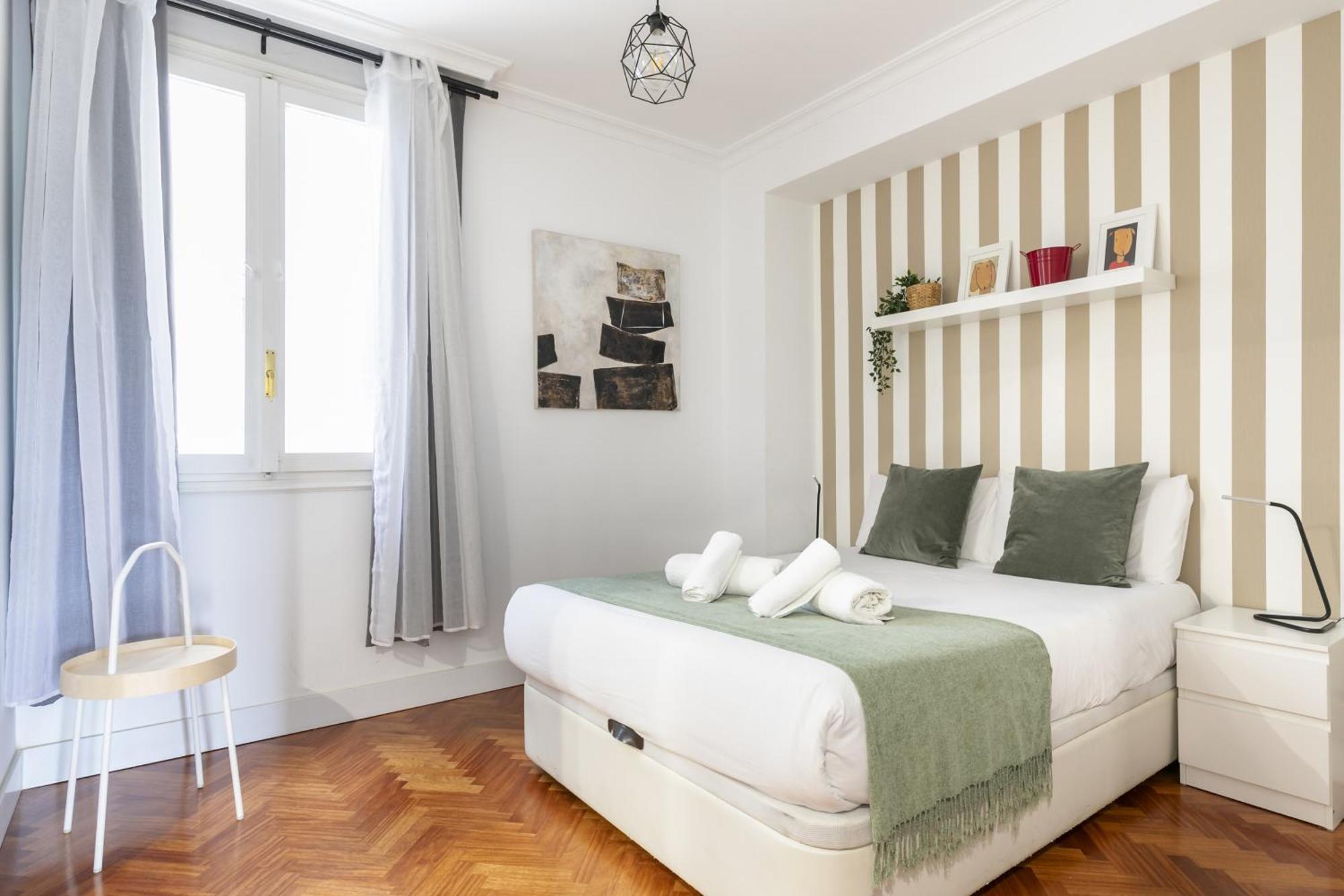 Apartamento Con Vistas Al Parque Del Retiro Madrid Bagian luar foto