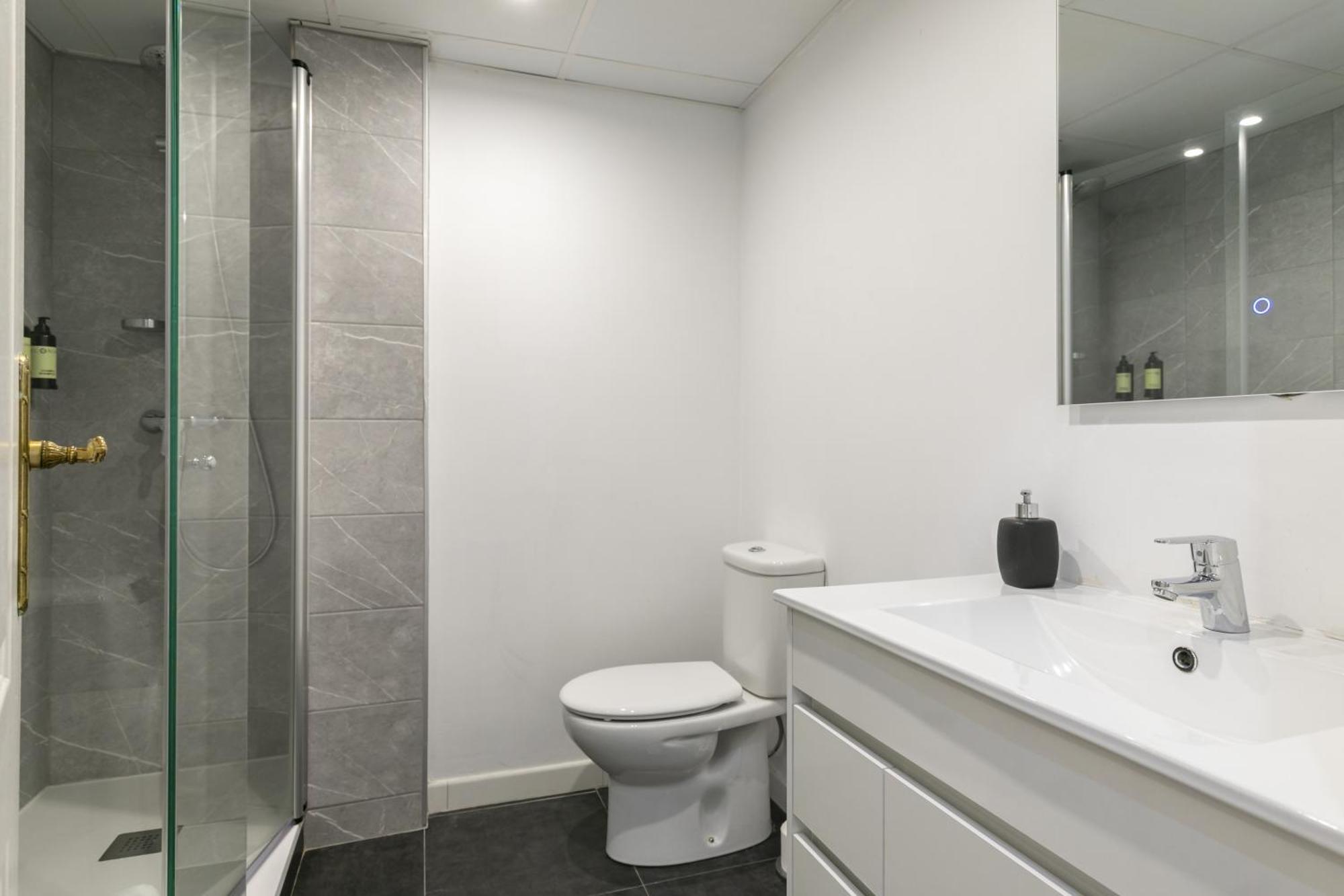 Apartamento Con Vistas Al Parque Del Retiro Madrid Bagian luar foto